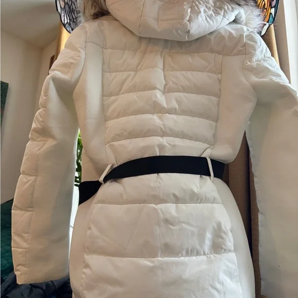 Michael Kors White Puffer Coat with Fur Hood and Black Belt - Picture 5 of 9